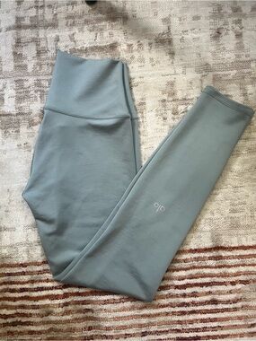 Alo Yoga High-Waist Leggings Size Small